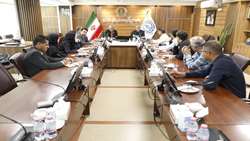 پیگیری مطالبات معیشتی کارکنان دانشگاه علوم پزشکی شیراز در نشست با رئیس دانشگاه